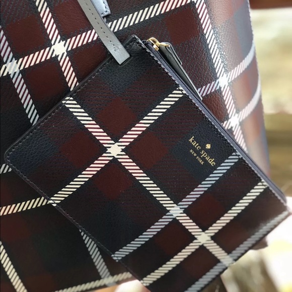 NWT kate spade plaid reversible Tote&wristlet - Picture 5 of 8